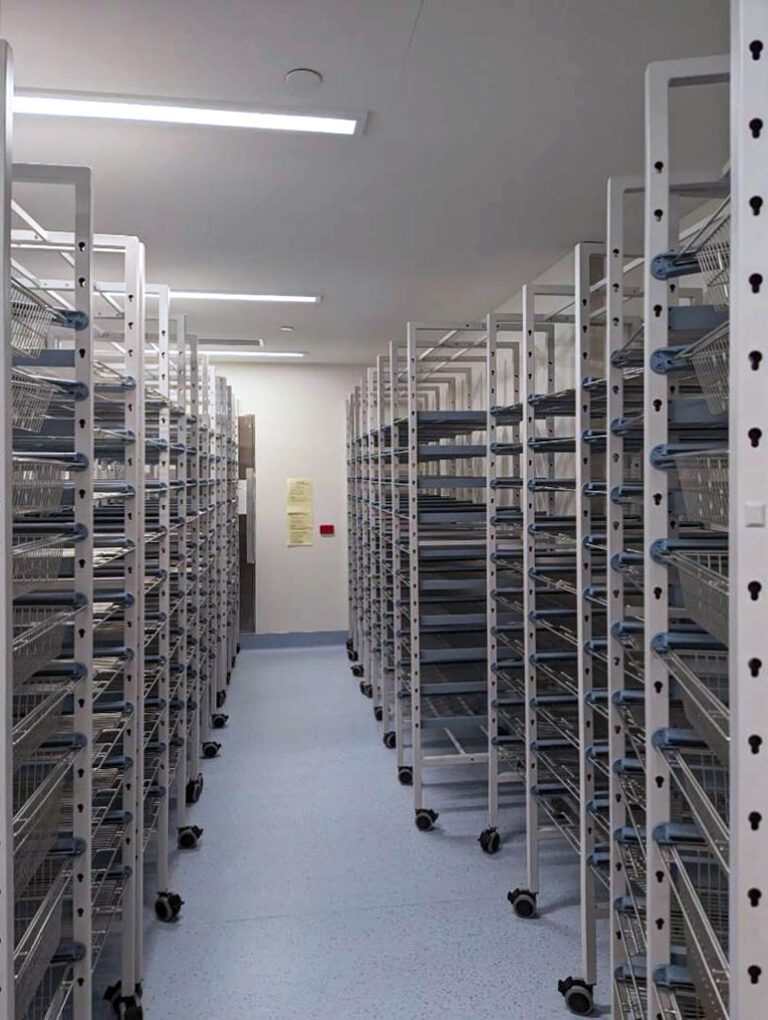 IntraMed Modula Racks