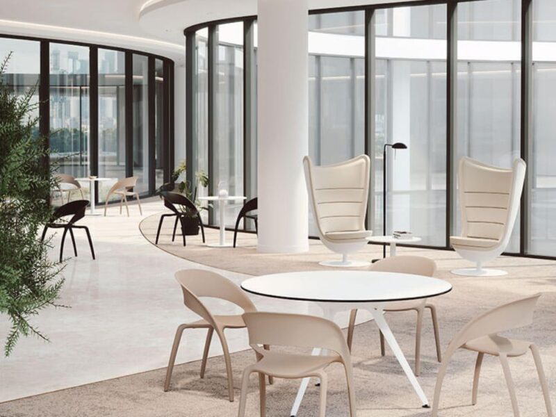 Meet 26 - Bee Chair - Image 3
