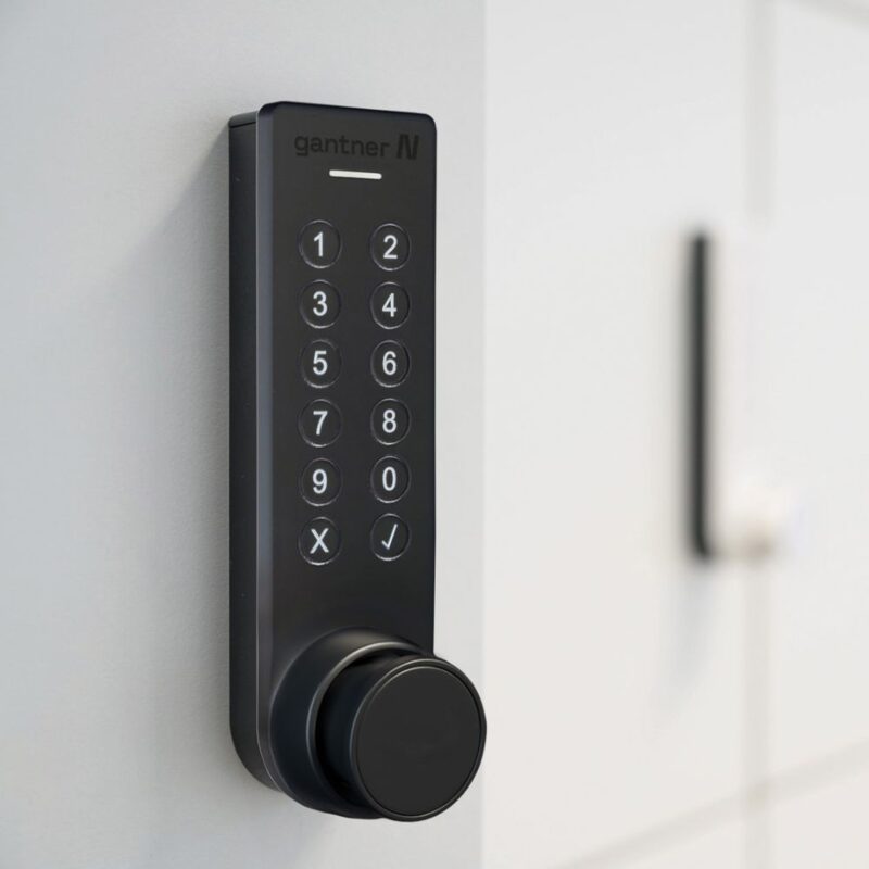 Gantner Battery Operated Keypad Lock with Smart Card Access